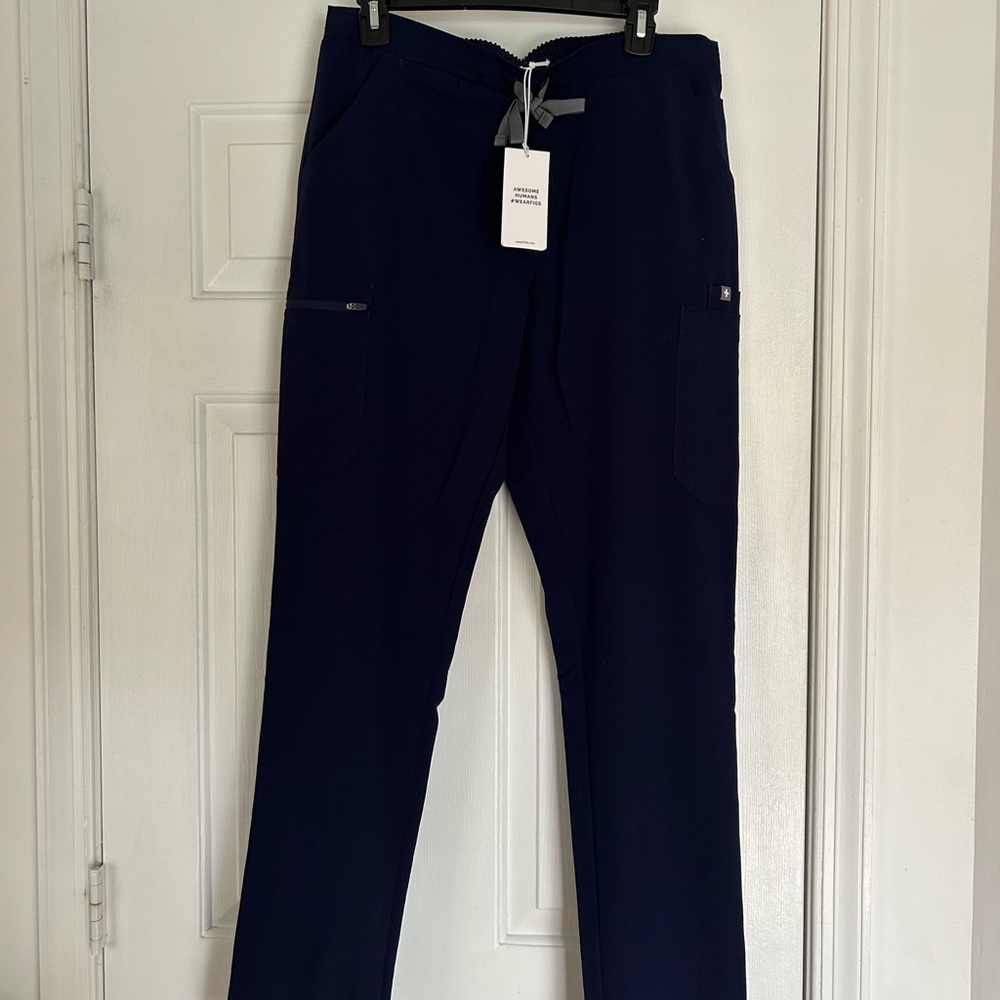 NWT Figs Women’s Scrub Pants Medium Navy Blue